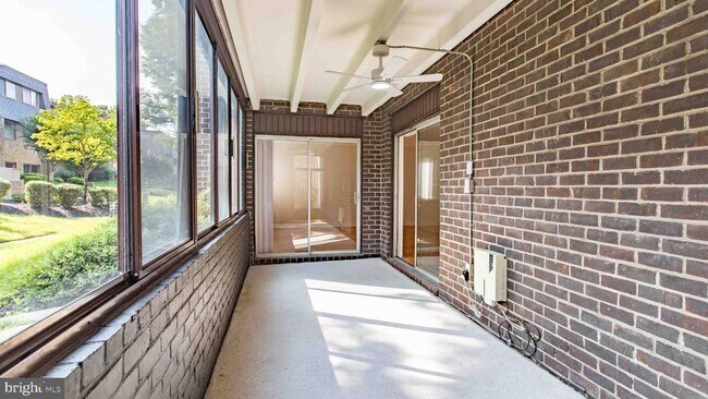 Building Photo - 29 Stonehenge Cir