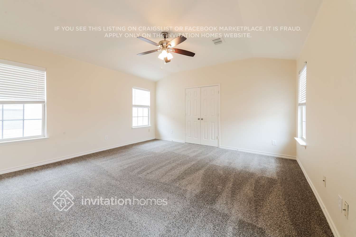 Building Photo - 6928 Wind Row Dr
