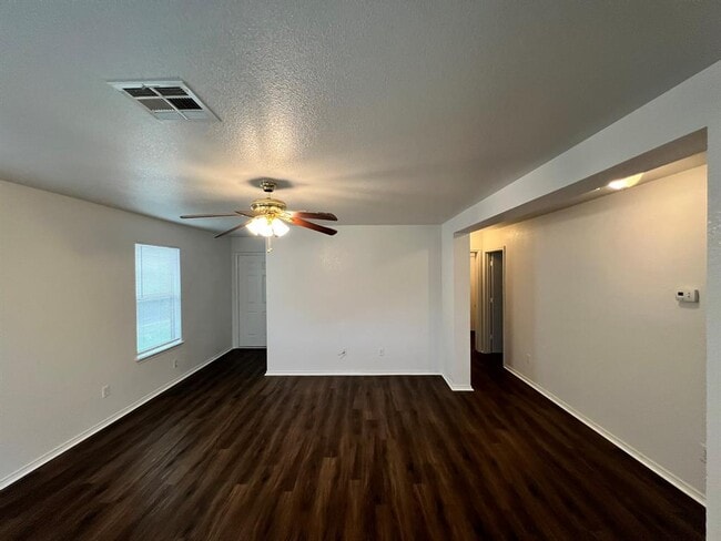 Building Photo - 2742 Perkins Pl