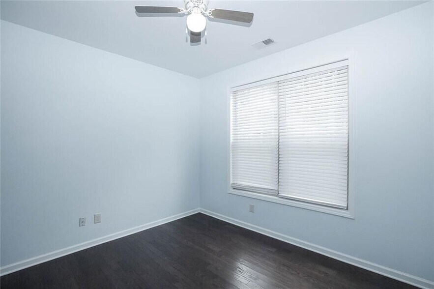 Building Photo - 438 Privet Cir
