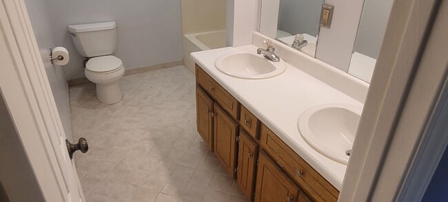 Building Photo - 3 BR - 2 BA Ranch in Garner