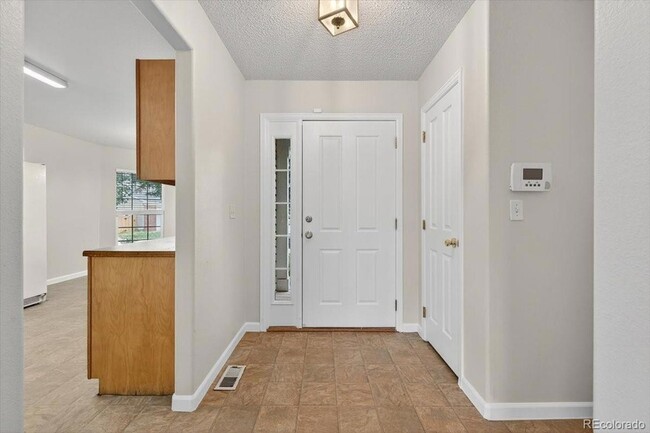 Building Photo - 5241 Helena St