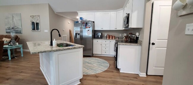 Building Photo - 3012 Cambridge Ct