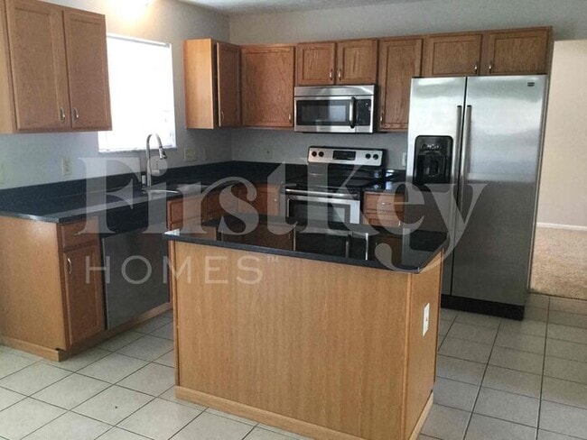 Building Photo - 7249 Bennell Dr