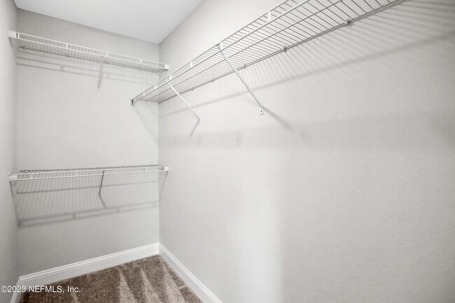 Building Photo - 212 Ruskin Dr