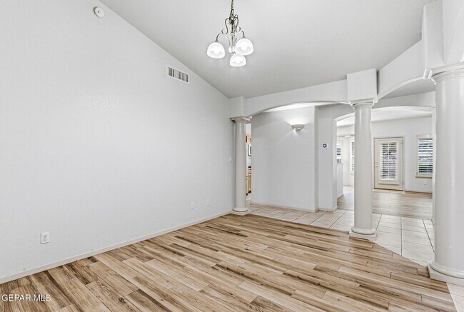 Building Photo - 6141 Loma De Cristo Dr