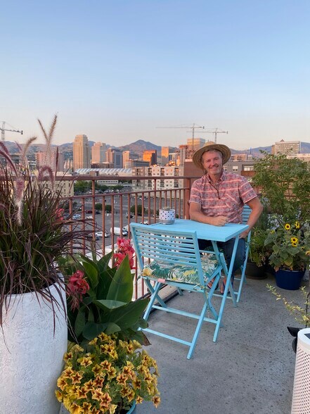 Building Photo - 360 Broadway