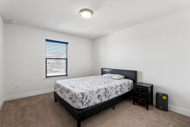 Building Photo - 6713 Ondantra Bnd