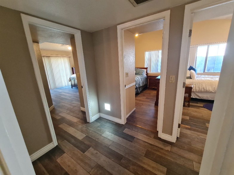 Building Photo - 7944 W Charter Oak Rd