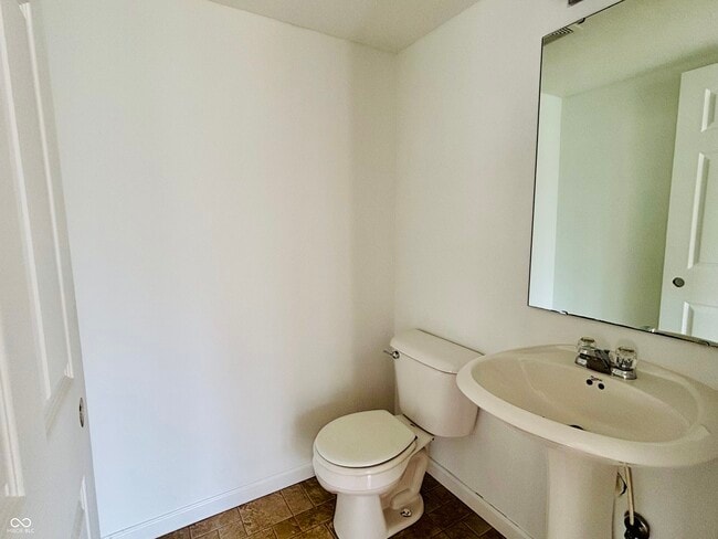 Building Photo - 12655 Braddock Ln