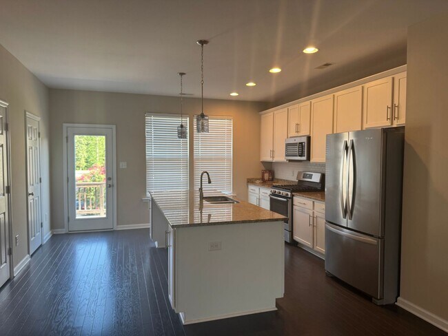 Building Photo - 3604 Hickory Neck Blvd