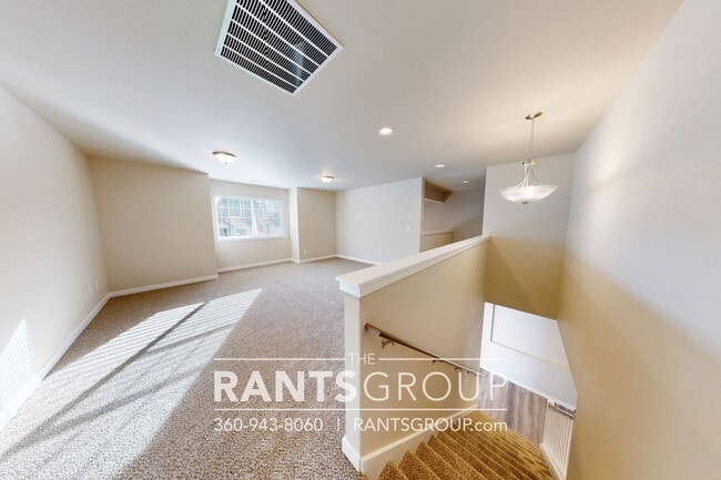 Building Photo - Steilacoom Ridge! Easy I5 Access!