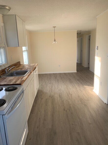 Building Photo - 103 Ramer Ct