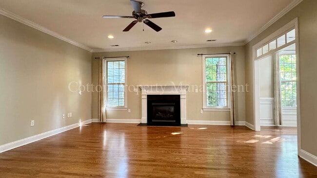 Building Photo - 8854 Plantation Landing Dr