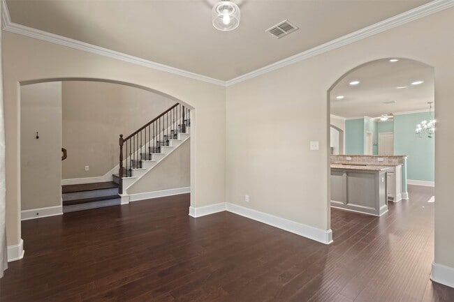 Building Photo - 2606 Kennedy Dr
