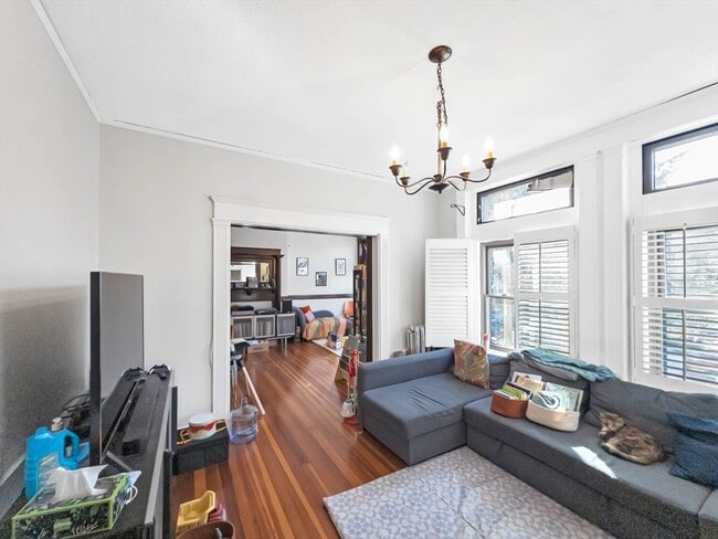 Building Photo - 27 Lakeville Rd