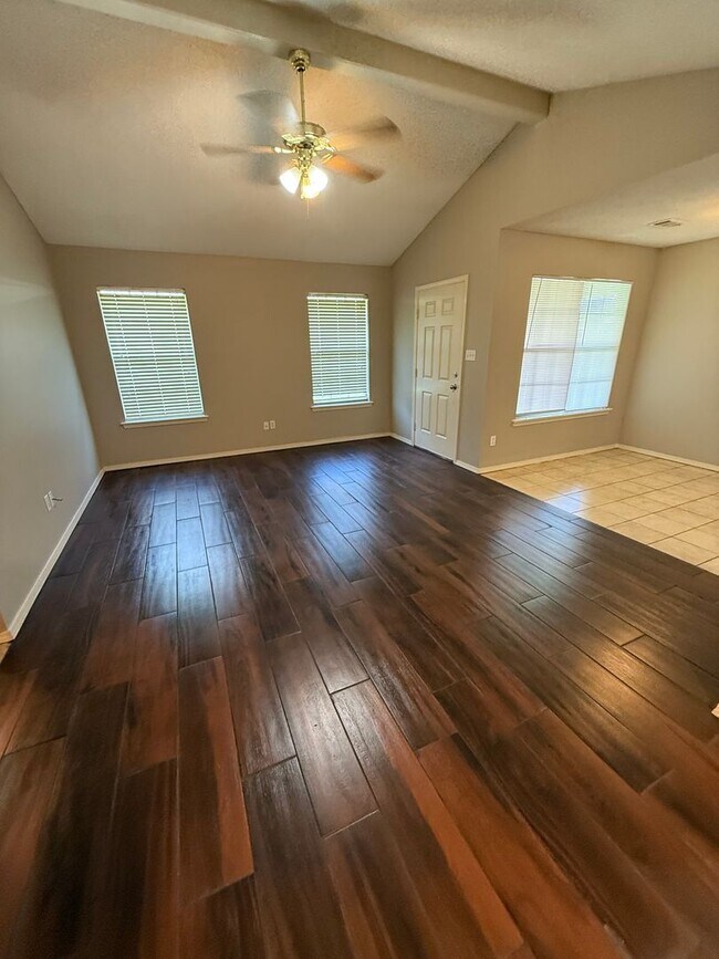 Building Photo - 1808 Ingalls Ln