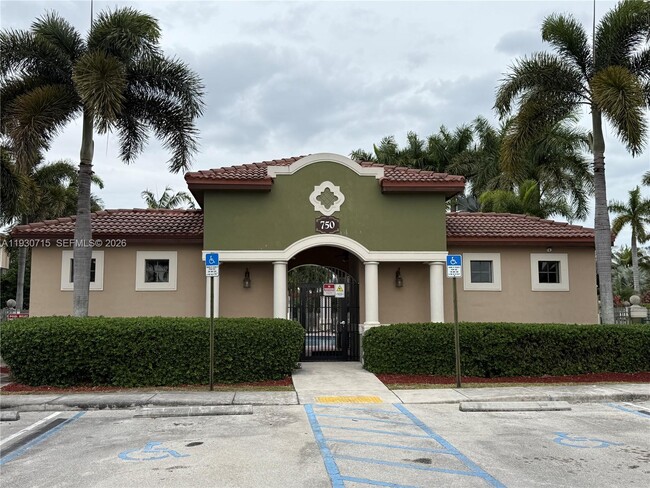 Building Photo - 580 NE 33rd Terrace