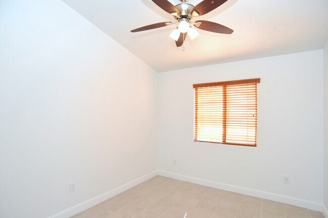 Building Photo - 3 bedroom 2 bathroom in Vail School District