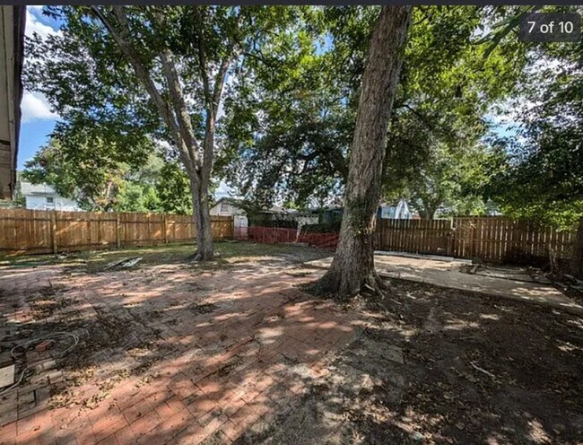 Building Photo - 4015 Hartel St