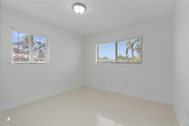 Building Photo - 10501 SW 53rd St