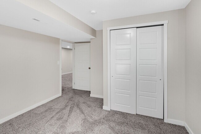 Building Photo - 3919 Tennyson Ave