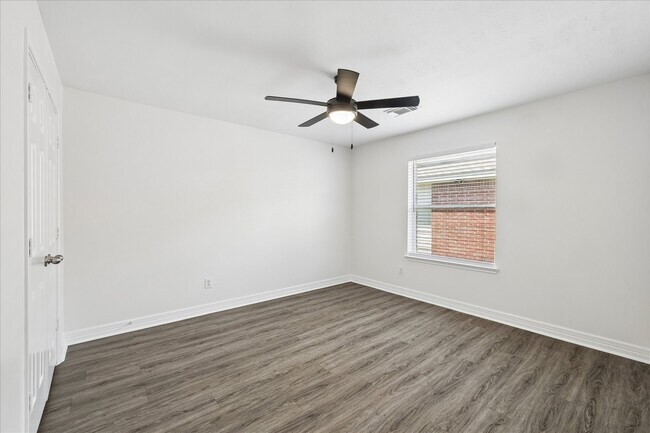 Building Photo - 8310 Hardy Elm St