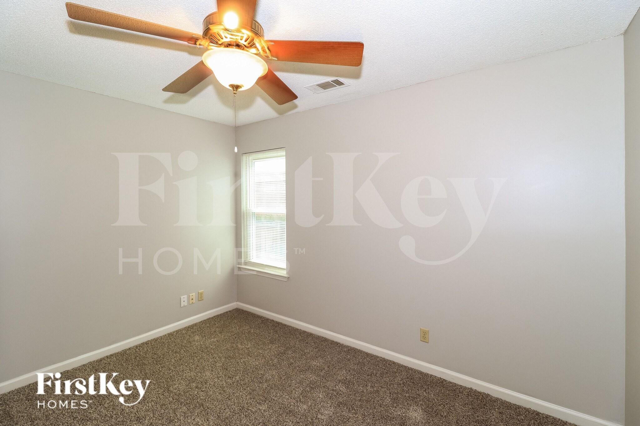 Building Photo - 982 Dusty Cove