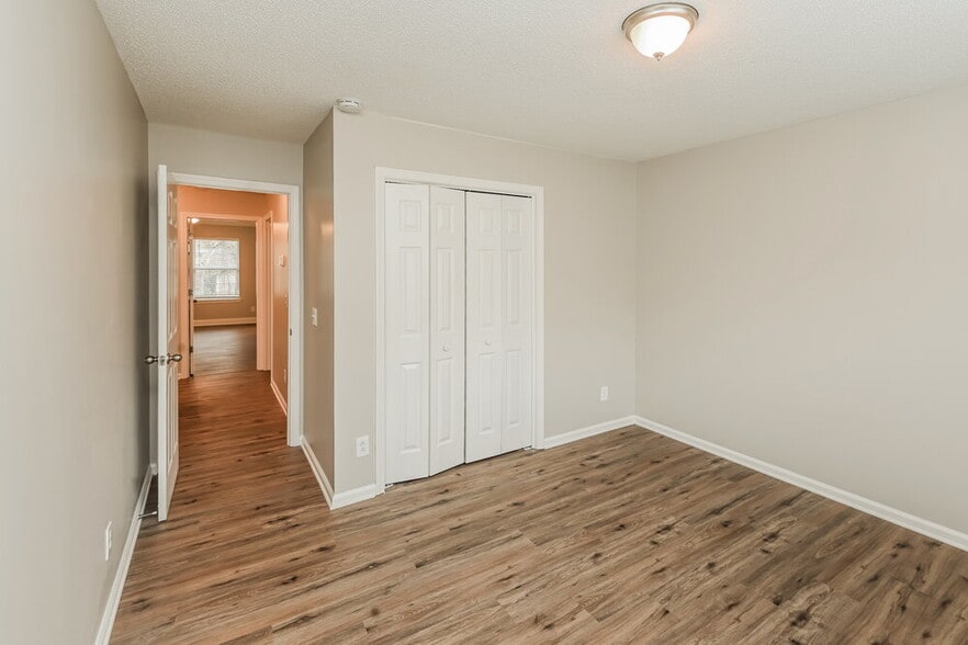 Building Photo - 3913 Leghorn Ct