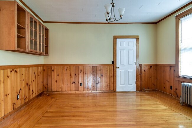 Building Photo - 57 Coburn Ave