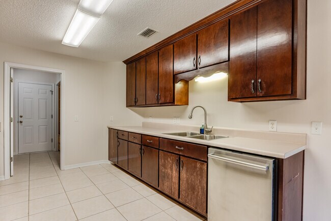 Building Photo - 4555 Wolf Track Ridge