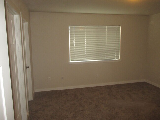 Building Photo - 436 103rd St Ct S