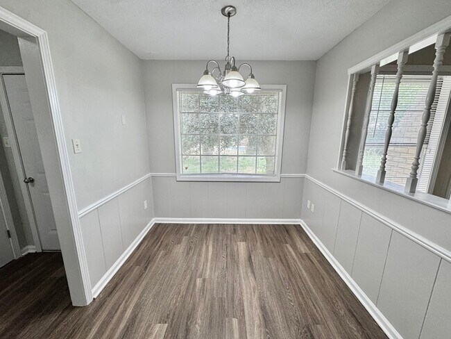 Building Photo - 5373 Wythe Cove