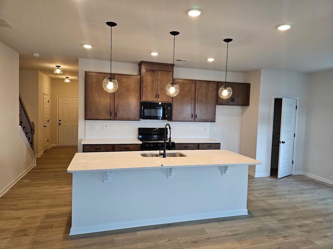 Building Photo - 700 Shetland Trl