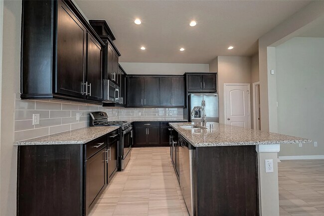 Building Photo - Beautiful Move-In Ready Home in Missouri City