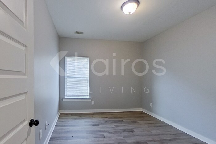 Building Photo - 7071 Shadesbrook Dr