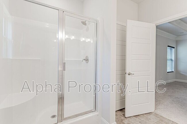 Building Photo - 504 Flying Squirrel Wy