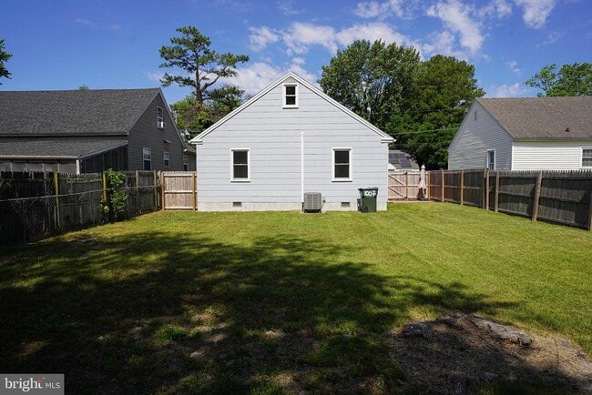 Building Photo - 1007 Spring Ave
