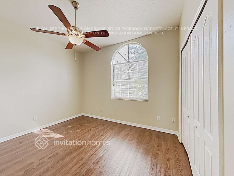 Building Photo - 4926 Buttonwood Dr