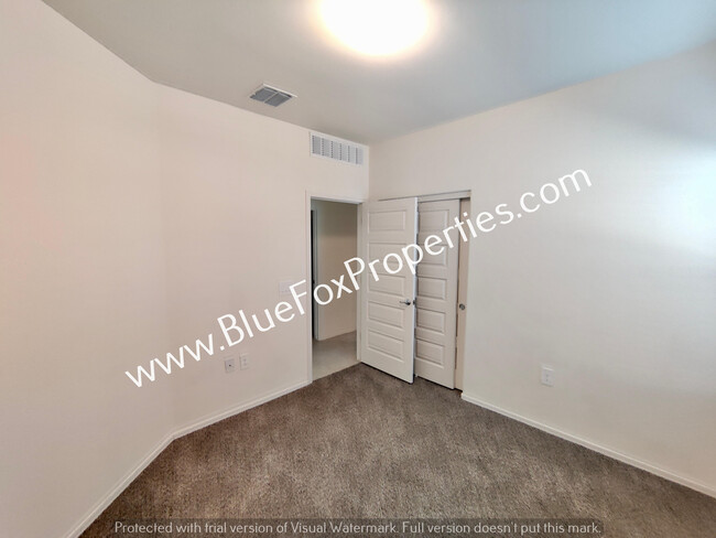 Building Photo - 10359 N Tenaza Ct