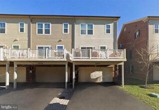 Building Photo - 3574 Sprigg St S