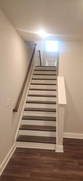 Building Photo - 4560 Mikajack Dr SE