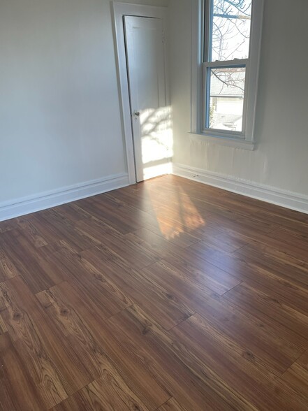 Building Photo - 38 Feiner Pl