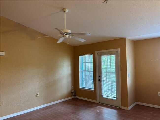 Building Photo - 7411 Vista Way