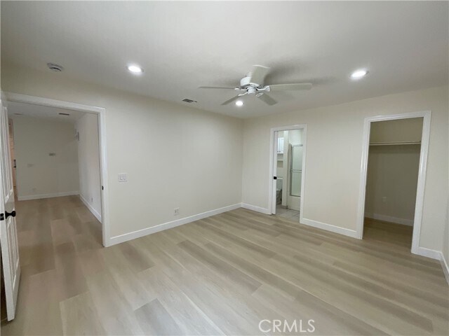 Building Photo - 2641 Santa Ana Ave