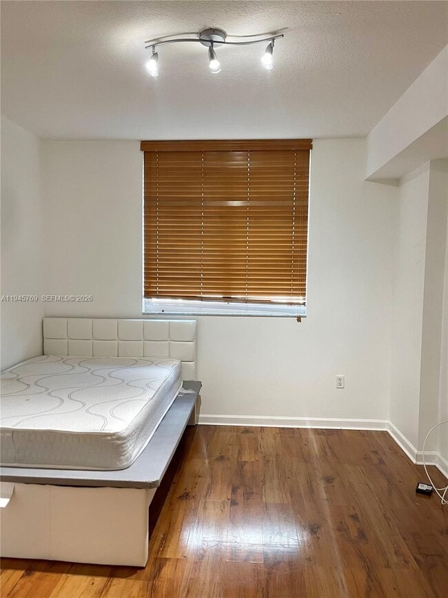 Building Photo - 18800 NE 29th Ave