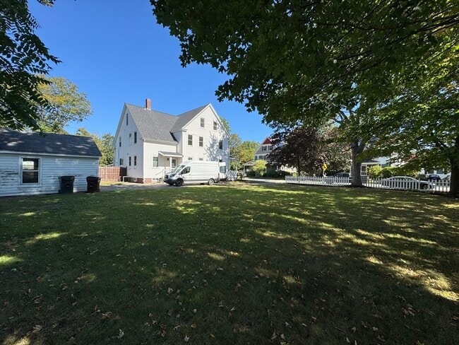 Building Photo - 8 Elmwood St