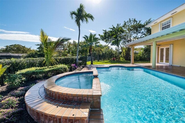 Building Photo - 11401 SW 72nd Pl