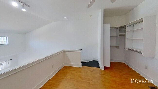 Building Photo - 115 E Park Ave