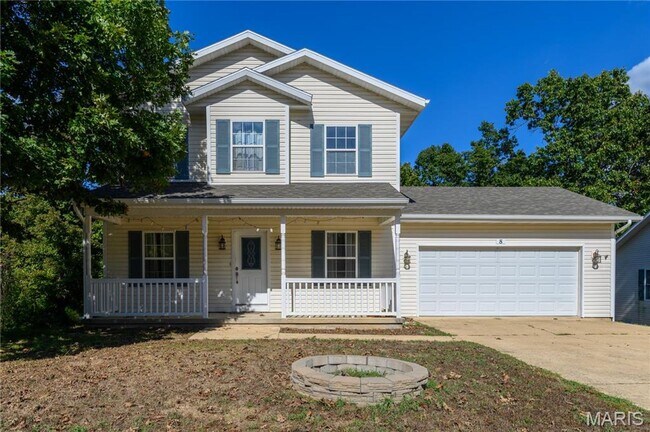 Building Photo - Amazing 4 bedroom 3.5 Bath house